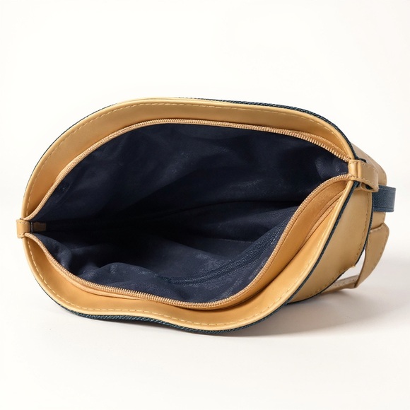 NWT Blue Jean G shoulder bag Chic Black and Tan Designer Handbag - Picture 7 of 9